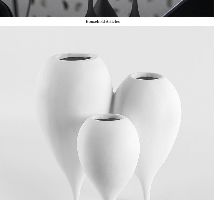 Geometric Balloon Vase Ornament for Home, Hotel, or Office Decor