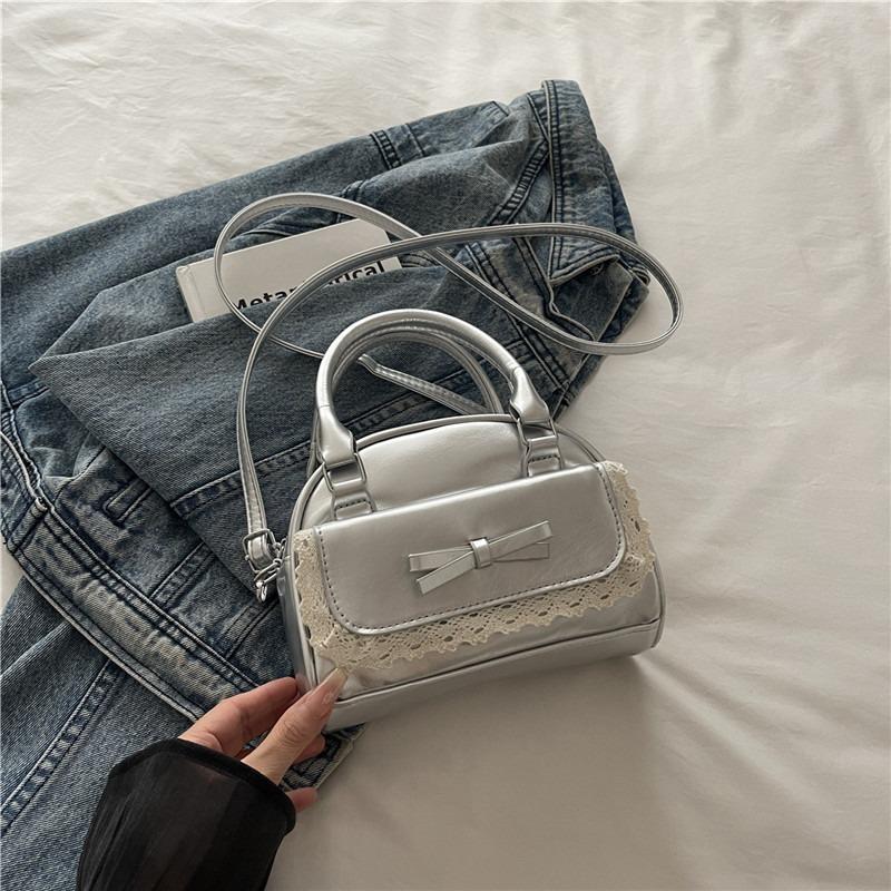 

Ручная маленькая сумка женская новая кружевная вставка ретро женская сумка через плечо мессенджер для通勤 маленькая квадратная сумка