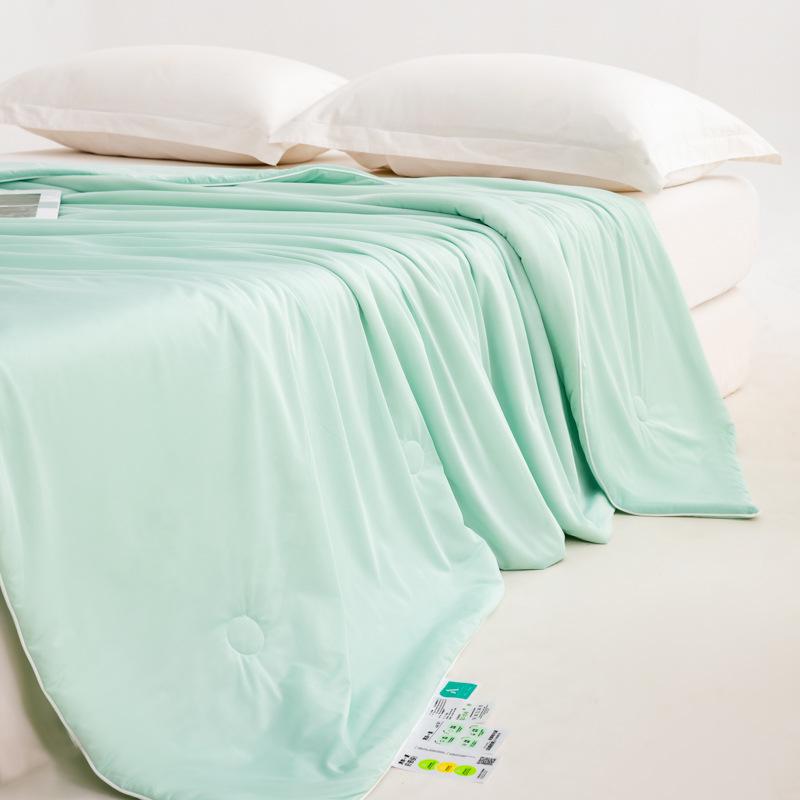 Cool Silk Summer Quilt: Breathable A-Class Thin Quilt for All Ages