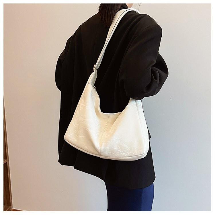Stylish Large Capacity Shoulder Bag For Women In Minimalist Design Perfect For Daily Use