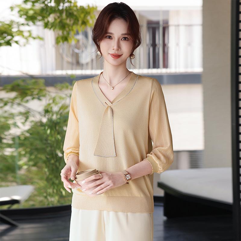 Stylish Spring & Autumn Knit T-Shirt for Middle-aged Women with Flowing Ribbon