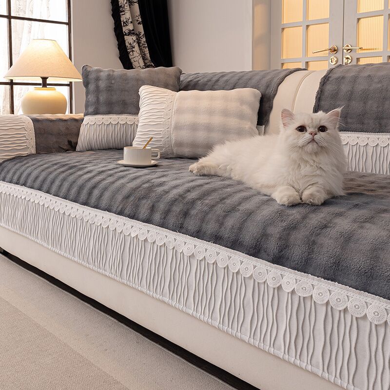 

Winter Plush Sofa Cushion Non-Slip Thickened Seat Cushion French Light Luxury High Sense Winter Sofa Cover Cloth Towel 70*70cm