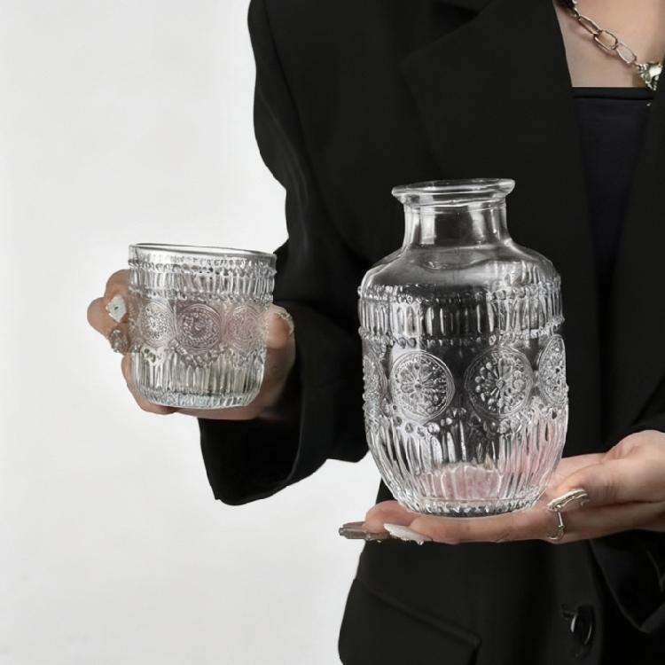 Hochwertiges geprägtes Glas Trinkgeschirr Set Abendessen Getränke Behälter Langlebige Reliefkelche Geeignet für verschiedene Anlässe