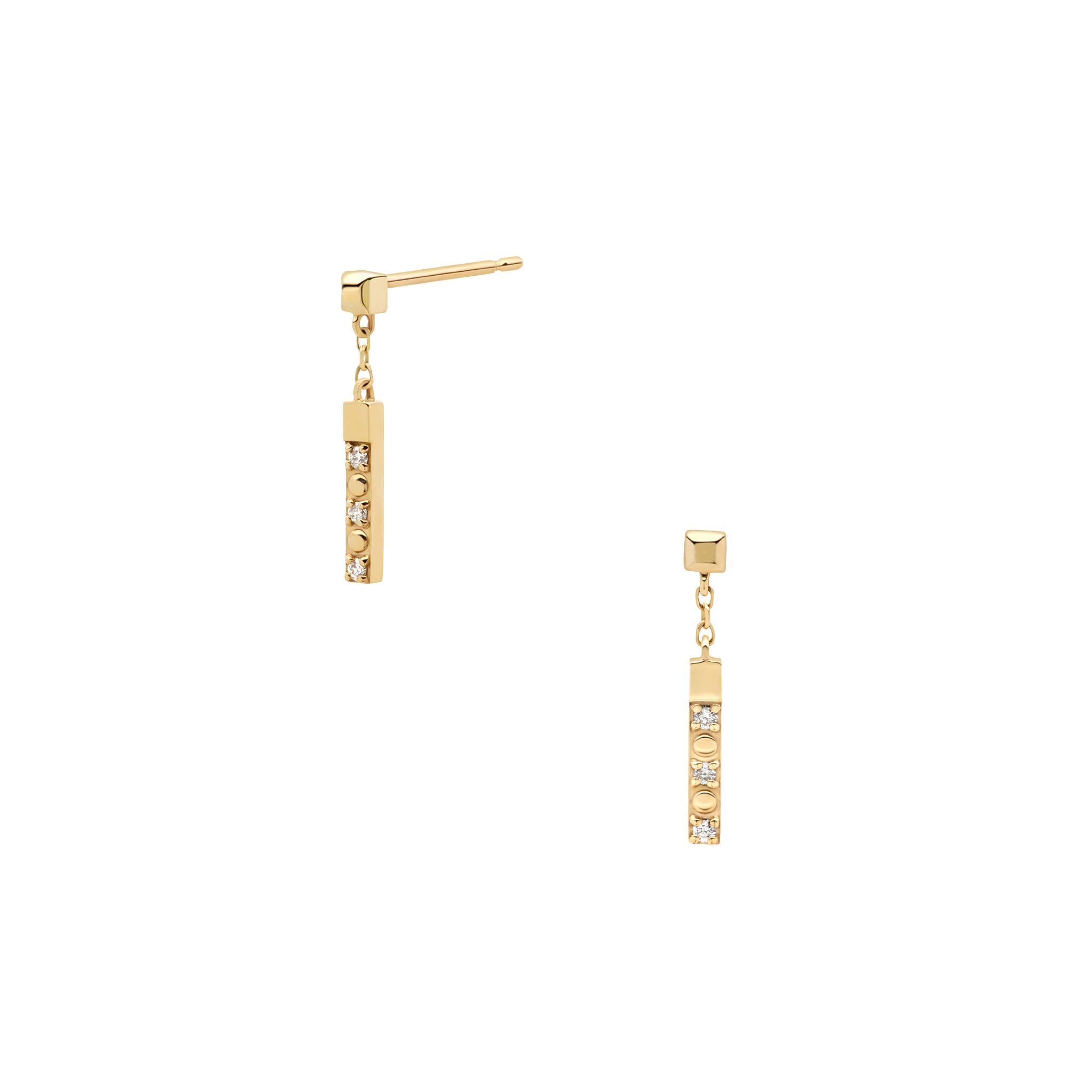 

Vendome K10YG Diamond Earrings GJVA0375 DI [Official] [VA Aoyama]