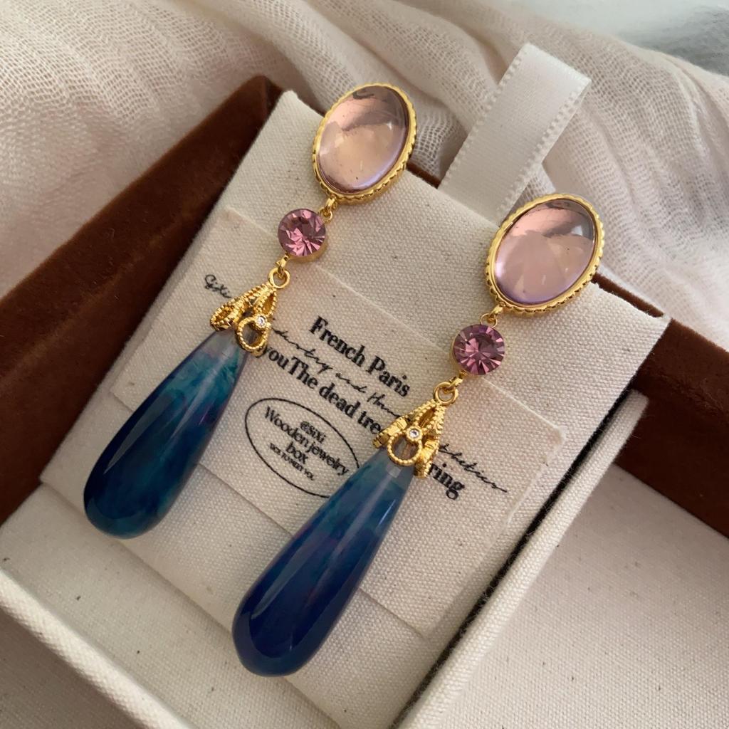 Niche Unique Diamond-Encrusted Resin Water Drop Earrings Retro Light Luxury Long Earrings Niche Design Medium Antique Earrings Women