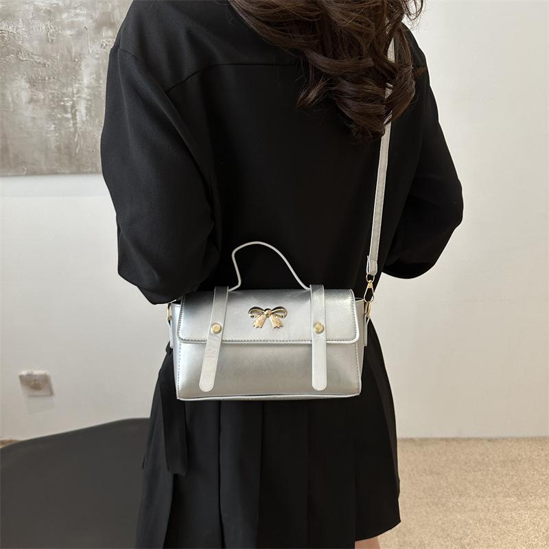 Fashionable Small Square Bag Simple Fashion Crossbody Bag Women Summer New Fashion Casual Simple Commuting Bag Women