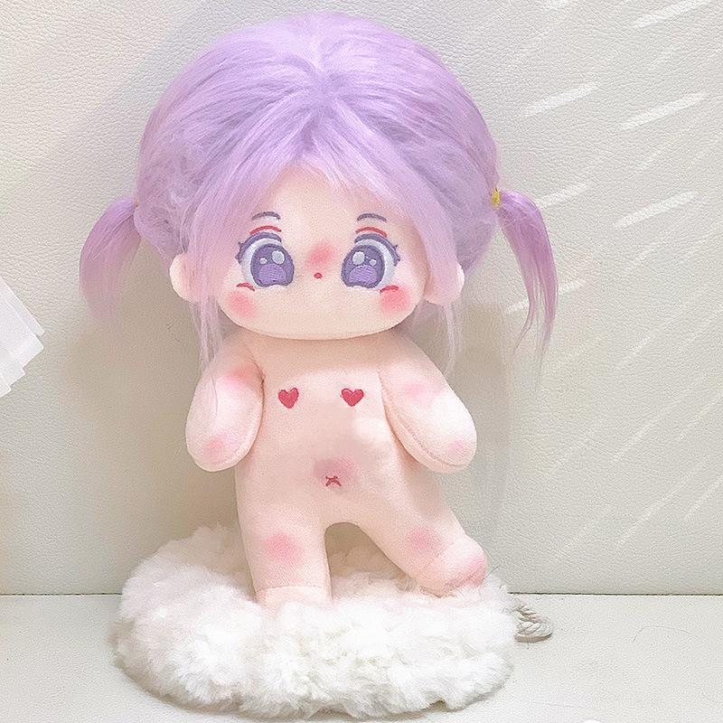 Plüschpuppe mit krausem Haar, mit wechselbarer Kleidung und Zubehör