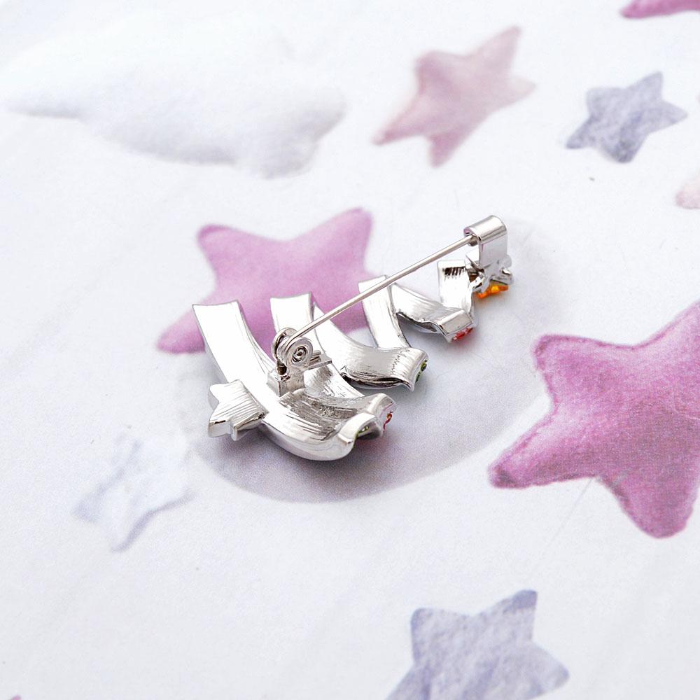 Neue rote und grüne Strass Weihnachtsbaum Brosche Winter Design Festival Pins Unisex Party Zubehör Hohe Qualität