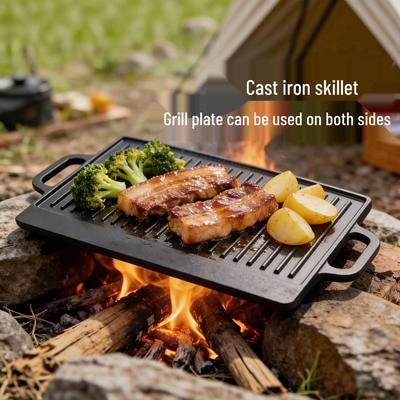 Gusseiserne beidseitige Grillpfanne für den Innen- und Außenbereich, ohne Beschichtung, flacher Boden, Induktionsherd-kompatibel.