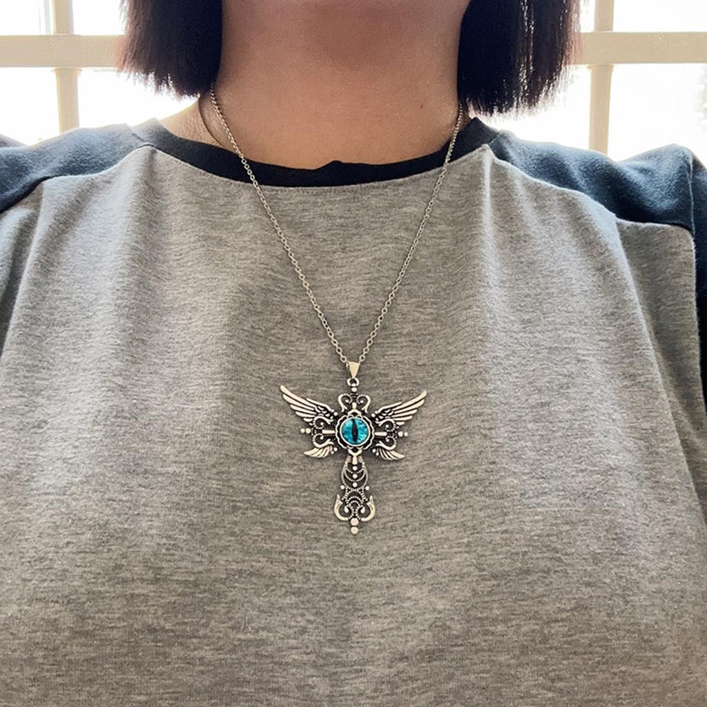 Adjustable Chain Crosses Necklace Elegant Crosses Necklace with Demon Wings Pendant Unique Neck Chain Accessory