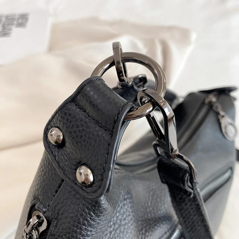 Chic Leather Hobo Bag with Detachable Strap & Tassel Versatile Large Capacity Handbag for Women Leisure Fashion Women's Shoulder Bag