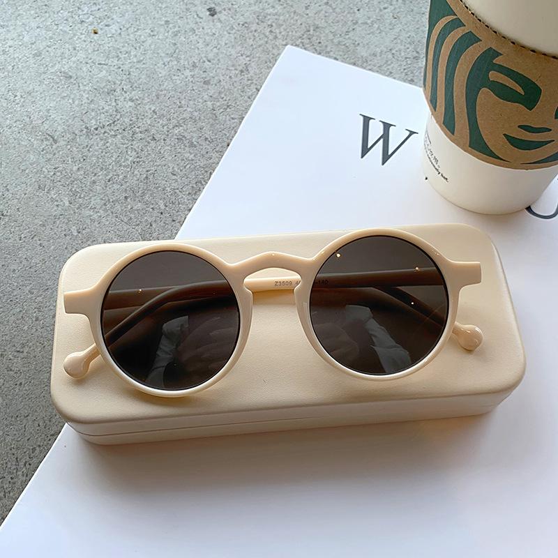 Retro Round Sunglasses Women Brand Designer Vintage Sun Glasses Female Black Outdoor Eyewear Fashion Ins Style Popular