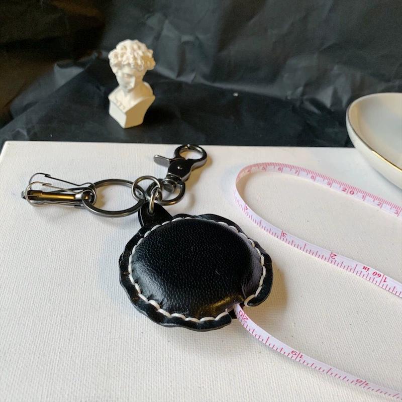 Kreativní kožená klíčenka Praktický přívěsek Klíčenka Vbudovaný svinovací metr Přívěsek Pánské Dámské Univerzální Ručně vyráběné Klíčové doplňky