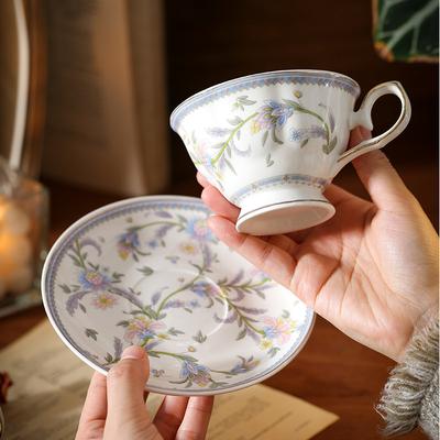 Nordische Reliefspitze Kaffeetasse Untertasse Retro High-End Blumen Keramiktasse ins Hochwertige goldbemalte Blumentee-Tasse