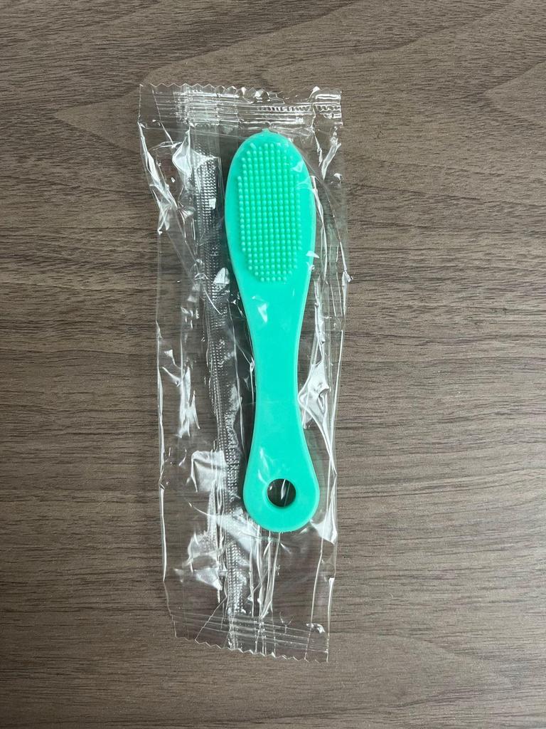 Pet Toothbrush 1PC Dogs & Cats Clean Mouth Soft Rubber Finger Brush Black Chin Grooming Teeth Pet Supplies Nose Wash