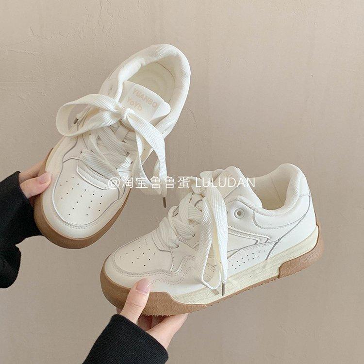 

Leather white shoes women s 2024 new autumn retro ins student flat-bottomed German training shoes women s casual sports board shoes 40
