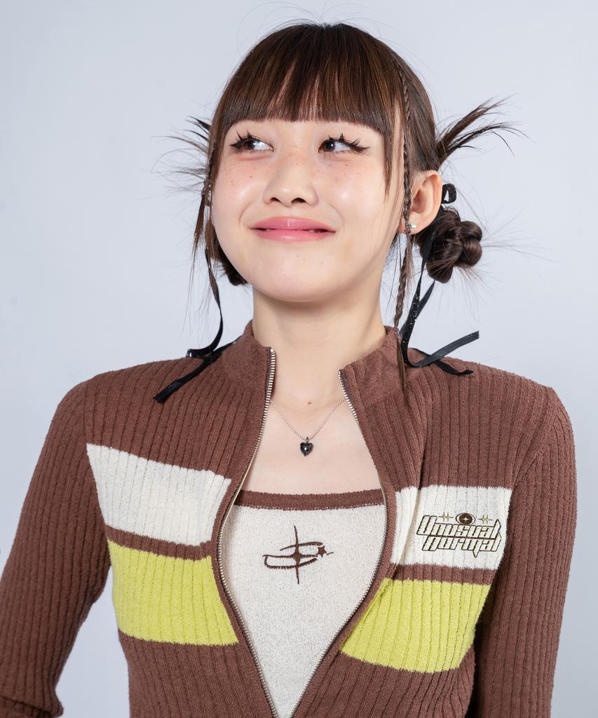 UNUSUALNORMAL Nash 2 Color Knit Top_Cream