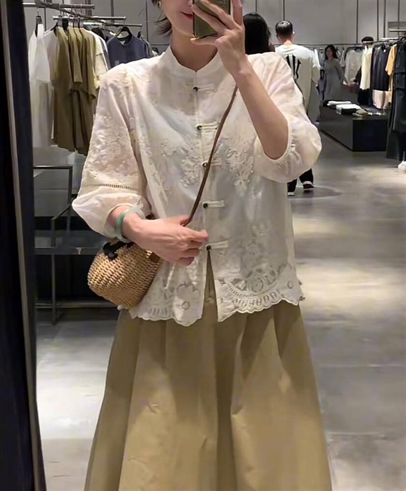 

2025 Spring Women s Embroidered Petite Lace Blouse - New Chinese Style, Seven-Sleeve, Slim Fit Extra Large грязно-белый