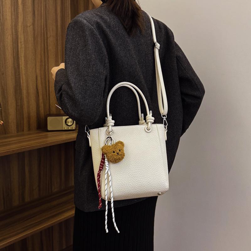 

Niche design large-capacity handbag bag women s 2025 autumn and winter new tote bag high-end commuter shoulder satchel 21*9*22