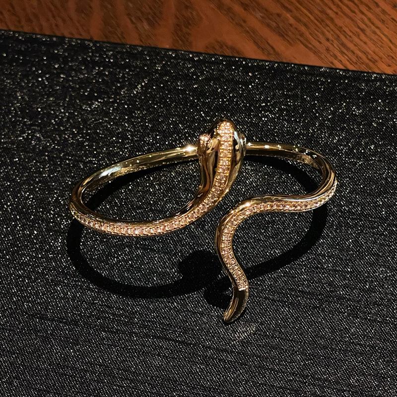 

Year Of The Snake Snake Medieval French Retro Open Bracelet Heavy Industry Advanced Sensitive Zircon Niche Design Bracelet Female