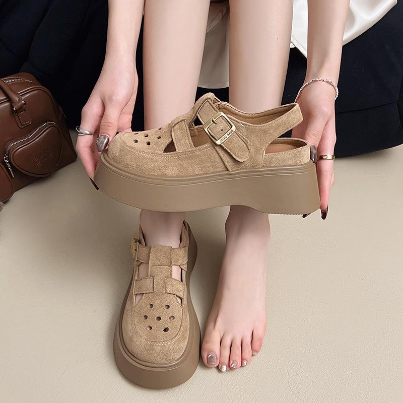 Soft leather sandals women's 2025 summer new thick-soled heightening bag head hollow outer wear all-inclusive shoes single shoes