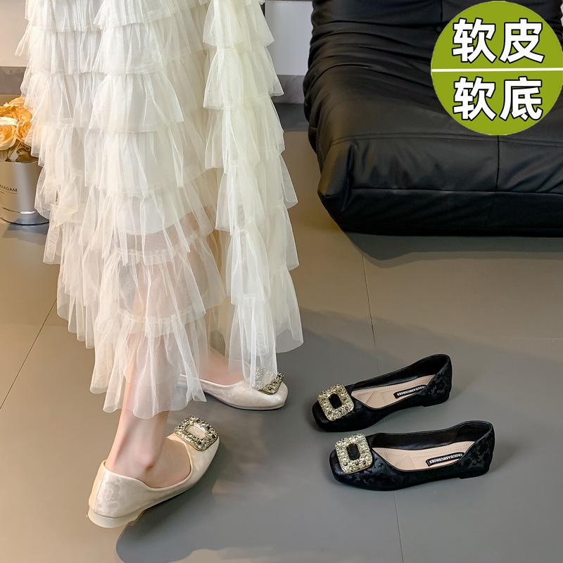 Rhinestone Soft Sole Is Not Tired, Flat-soled French Single Shoes for Women's 2025 New Spring Skirt, Doudou Shoes, Large-size Women's Shoes