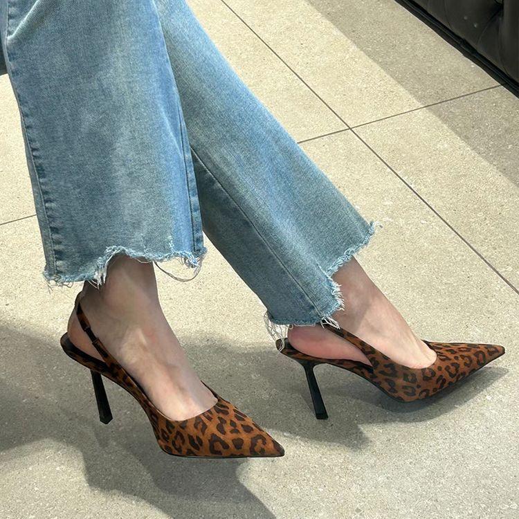 

Летние босоножки с завязками на голове, сексуальные, королевские, с леопардовым принтом, высокие каблуки, женские, изящные, темпераментные, неутомимые ноги, тонкий каблук, заостренный, женская обувь 40 цветной печати леопарда