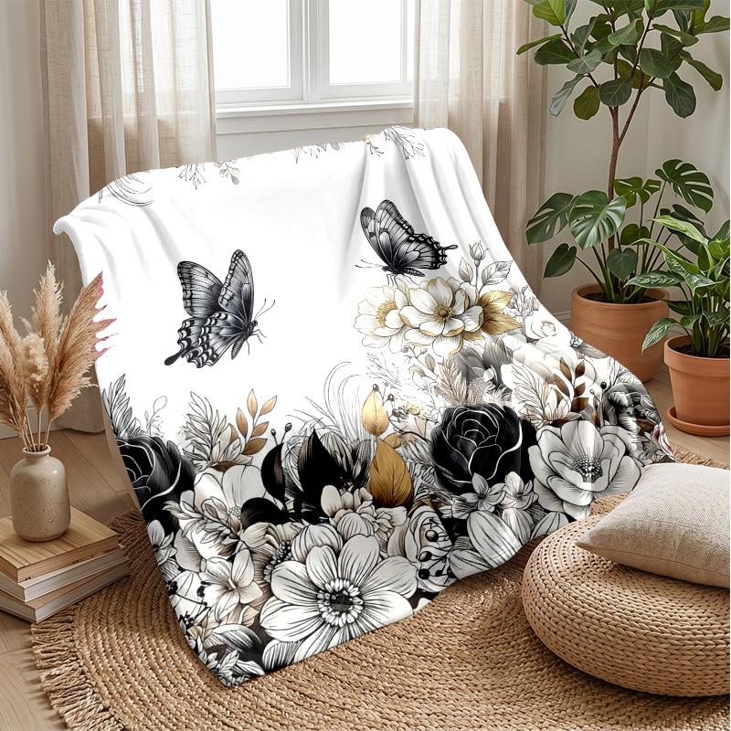Floral Pig with Butterflies Theme blanket Lightweight Warm Flannel Blanket Decorative Throw Blanket for Home Decoration