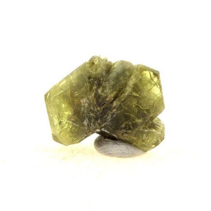 Pierres et Minéraux. Chrysoberyl. 10.95 ct. Lac Alaotra, Ambatondrazaka, Madagascar.