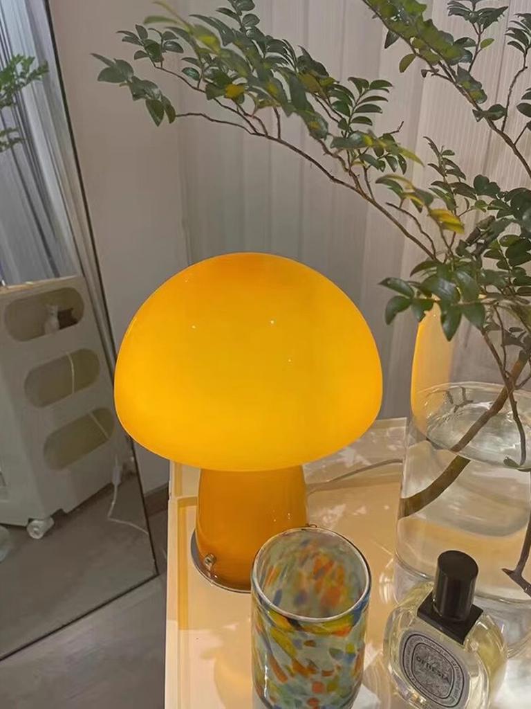 Tri-colour USB plug corded modern LED mushroom light for camping, dining, bedside home décor ambient lighting