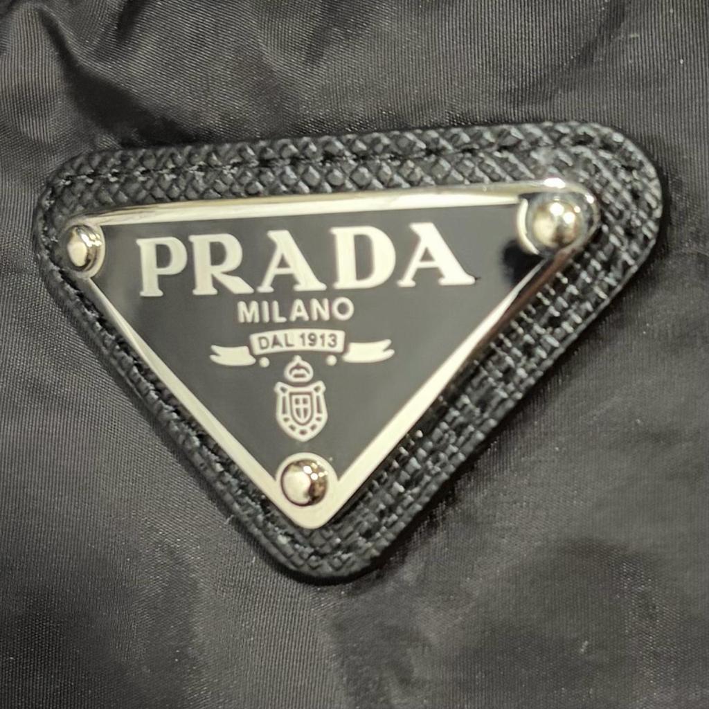 Prada 46 Nylon Jacket Jacket Black Men's Model SGA466