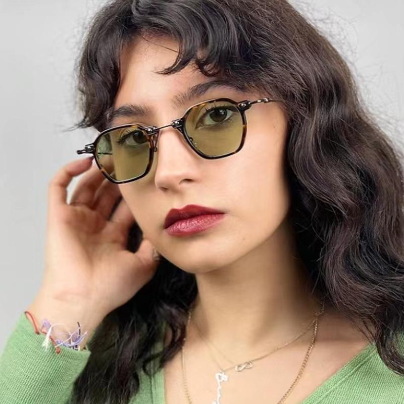 New Metal Steampunk Sunglasses Men Women Retro Punk Glasses Luxury Brand Designer Small Polygon Sun Glasses Driving Eyewear