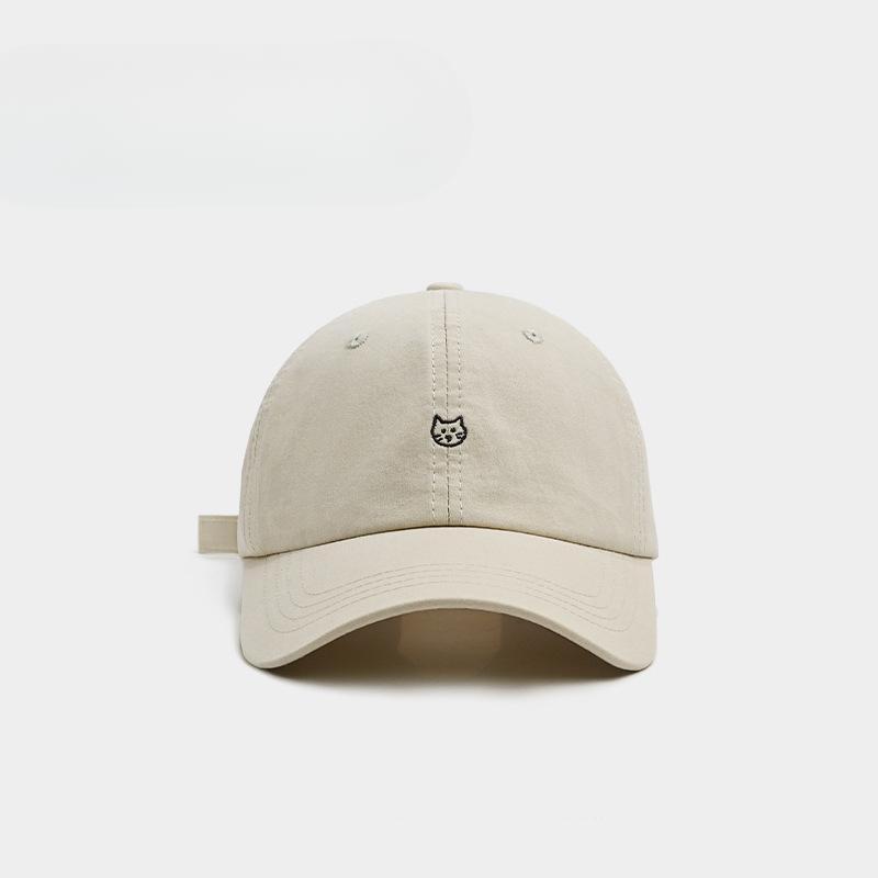 

Милая бейсболка с вышивкой котенка для женщин, с тонкой широкой шляпой, подчеркивающей лицо, маленькая шляпа, бейсболка-утка, мягкий верх, универсальная, модная adjustable