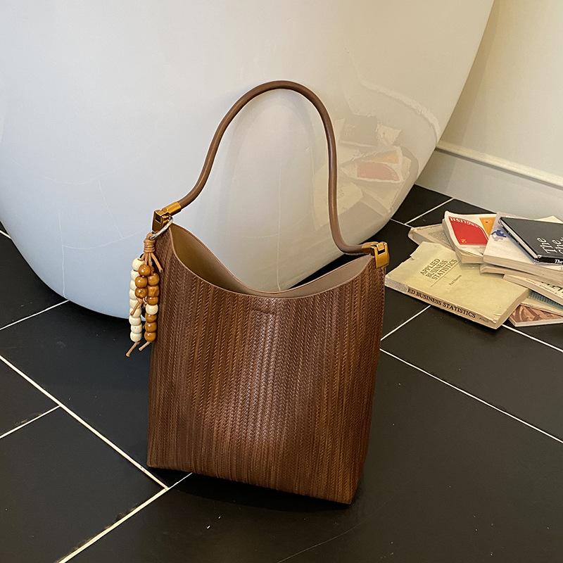 Retro Bag Women's Large-capacity New Autumn and Winter Versatile Casual Shoulder Underarm Bag Commuter Tote Bag