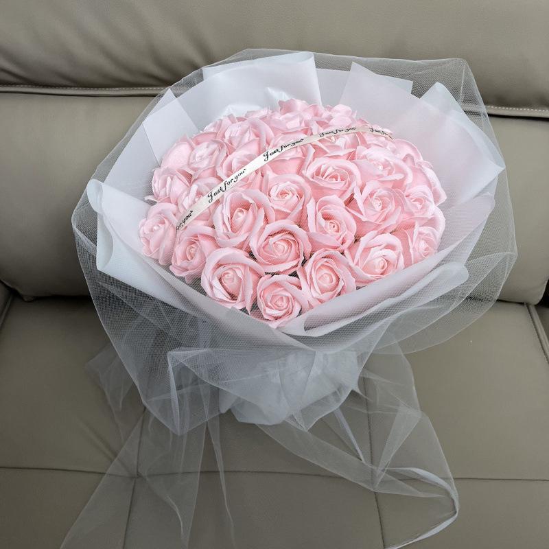 Buket lodoworóżana róża konserwowana kwiat mydlany - prezent walentynkowy dla partnera