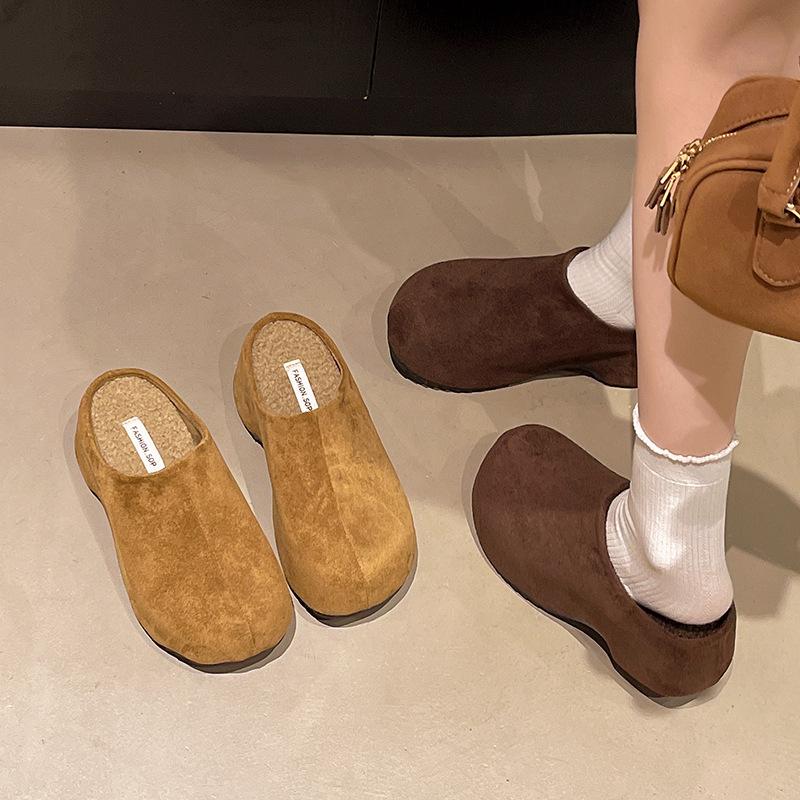 For The New Autumn and Winter Shoes, Wear Thick-soled Slippers with A Half-slipper Over The Toe