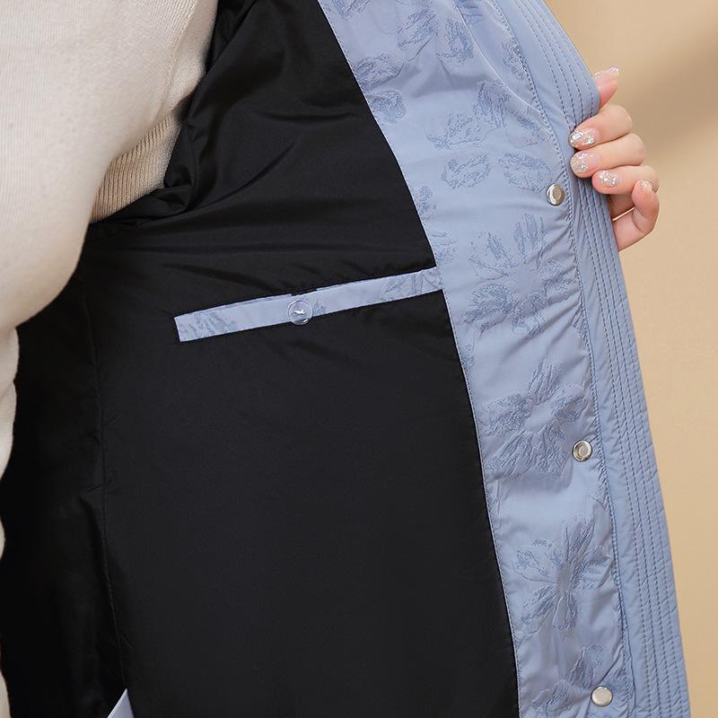 Mom's Winter Down Jacket, Cotton Padded for Women in their 40s-50s. 2025 New Collection, Thickened for Middle-aged and Elderly.