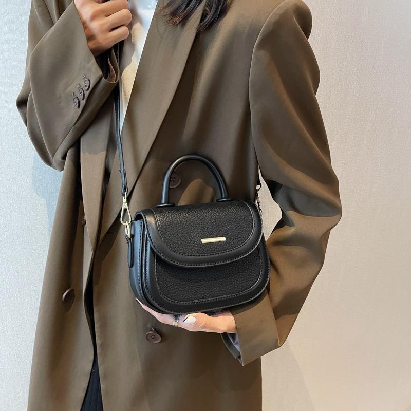 Vintage Saddle Bag 2024 New Season Stylish Korean Crossbody Bag Versatile Shoulder Bag чёрный