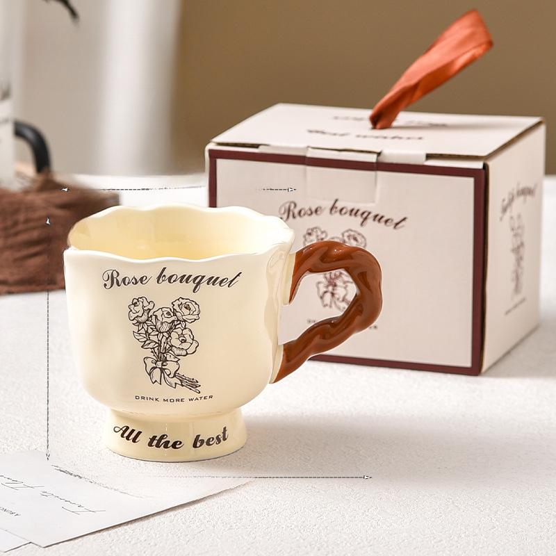 

Creamy Wind Goblet British Afternoon Tea Cup Ceramic Coffee Cup Design Niche Latte Cup Retro Gift Box 400ml