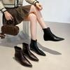 The daily height of the feet is not tired, the small pointed short boots are simple, the small fragrant style is thin, and the thin boots