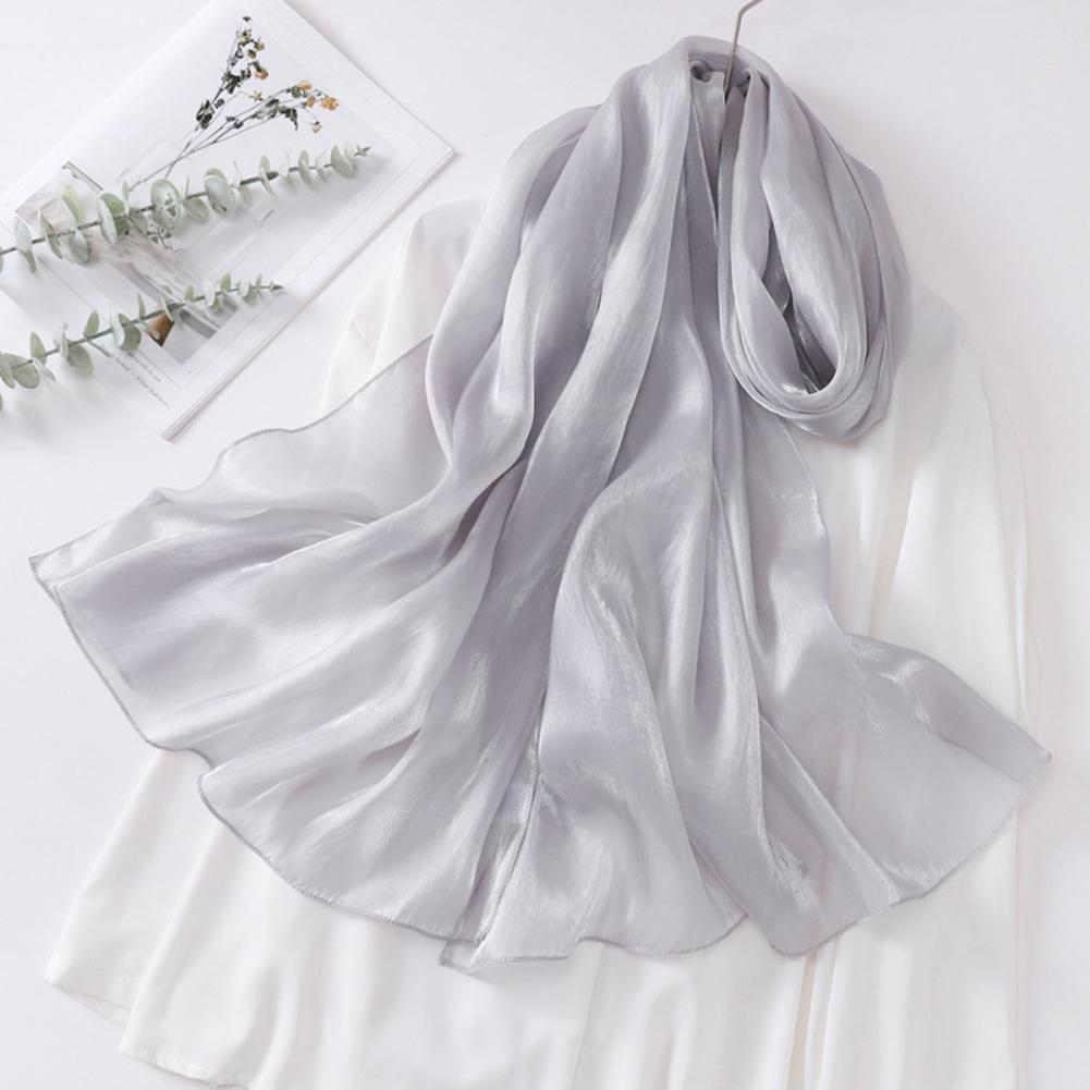 

Блестящий Шелковый Шарф-Платок Стильный и Удобный для Женщин Повседневная Носка Silver gray