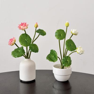 Decoração de casa – Flores e coroas artificiais