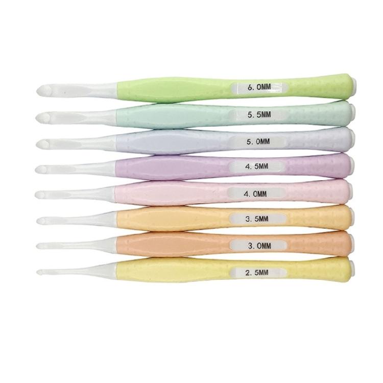 Complete Set of 8 Crochet Hooks Plastic Handle Knitting Needle for Sweater Weaving