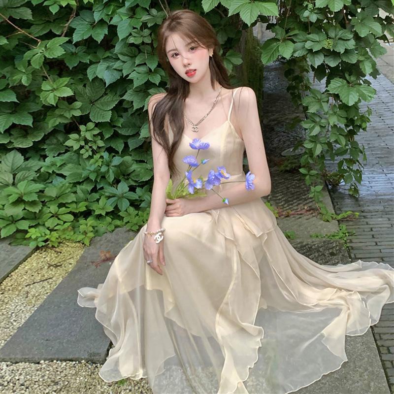 Summer vacation suspender ruffle dress slim Yunnan travel Mori fairy skirt Sanya beach skirt