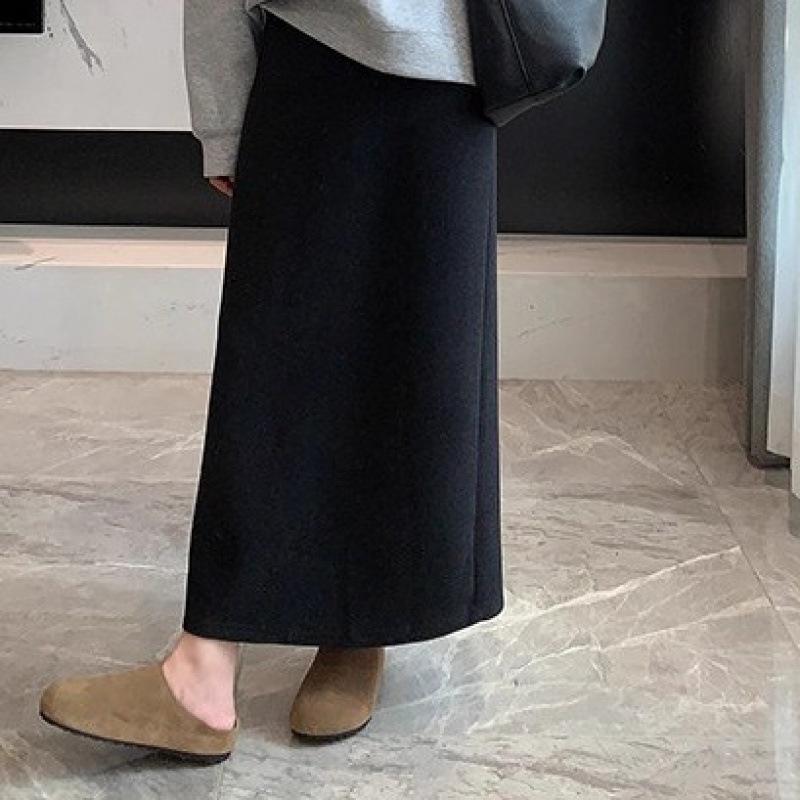 

Women s Black Wool Felt High-Waisted Drape Skirt - Lightweight, Casual Spring Wear S (suggested 80~95 jin)
