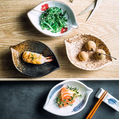 Keramikschale in Blattform im japanischen Stil Haushaltssaucen-Dip-Schale Gewürzuntertasse Kreative Pickles Kaltspeise
