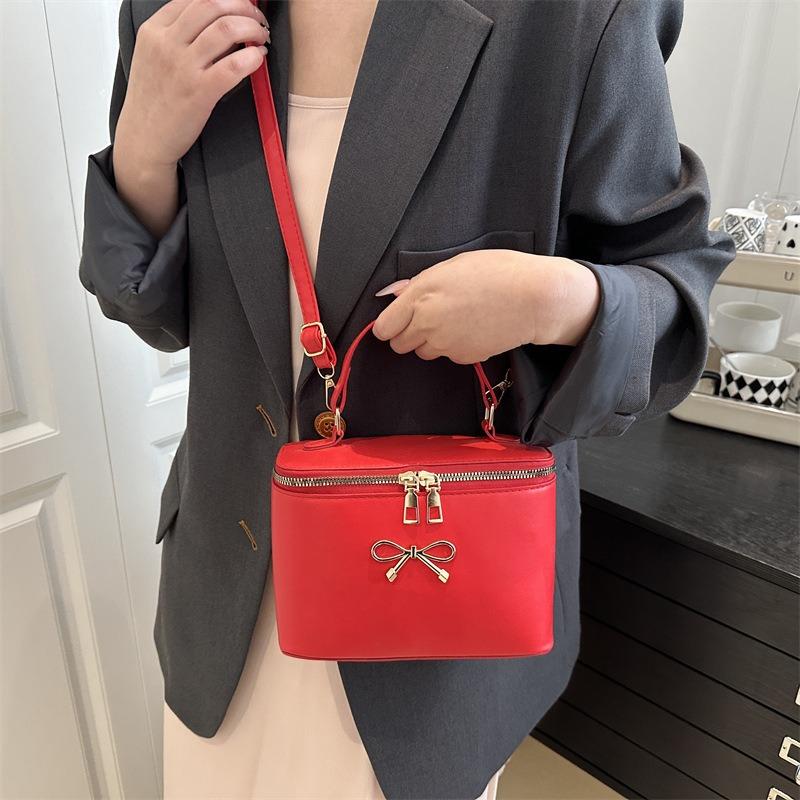 Spring New Retro Simple Fashion Handbag Box Bag Fashion Versatile Shoulder Bag Premium Messenger Bag