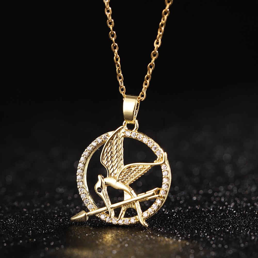 Colorful Zircon Pearl Hummingbird Flying Pendant Necklace Titanium Steel Collarbone Chain Women's Unique Design