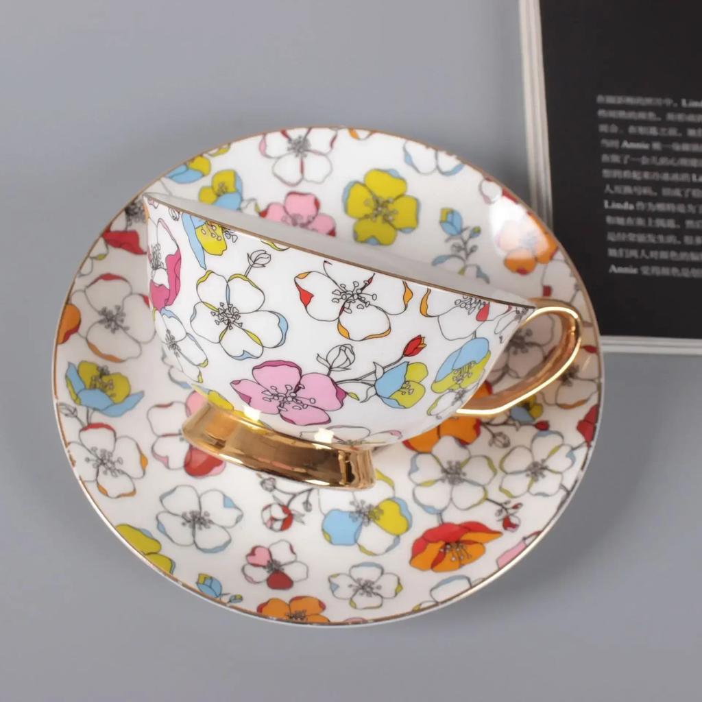 Europeisk Kaffekopp Fat Liten Färskvattenskopp Tekopp Brittisk Afternoon Tea Hög Benporslin Keramisk Kopp Gåvor Julklappar