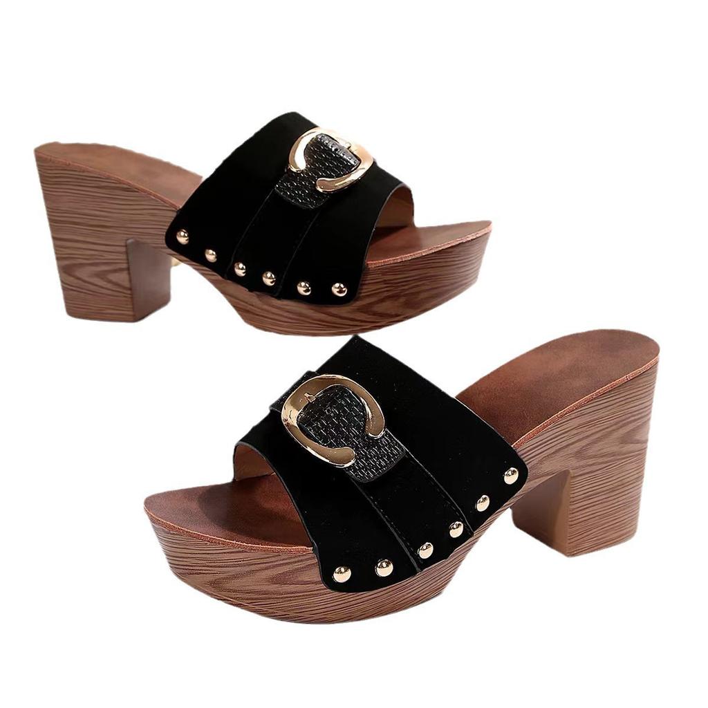 Thick Heel Cool Slippers Women's Summer 2025 New European and American High Heels Large Size Comfortable Thick Sole Fashion Rivet Slippers